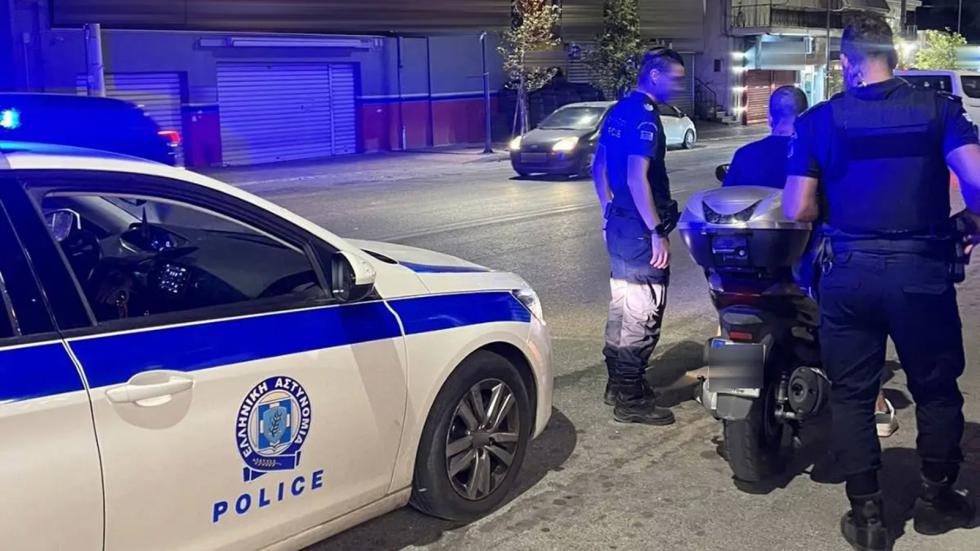Δ. Αττική: Τροχονομικοί έλεγχοι με αστυνομικούς σκύλους από την ΕΛ.ΑΣ.